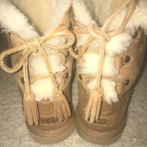 Girls Size 3 Ugg Boots...barely worn!